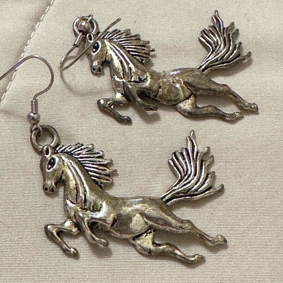 Hand Crafted Jewelry - 2/$15 Handmade – NWOT – stainless steel hook earrings w/galloping horse charm